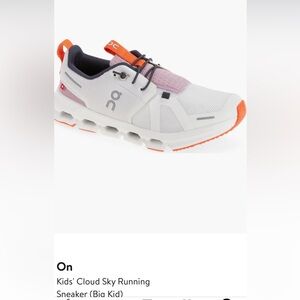 On Kids’ Cloud Sky Running shoe